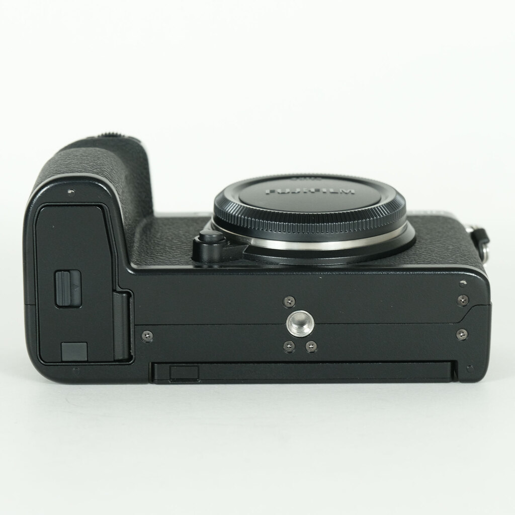 FUJIFILM X-S10