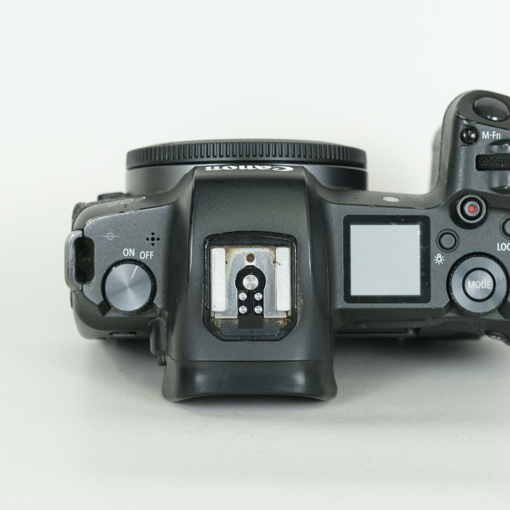 Canon EOS R Canon EOS R