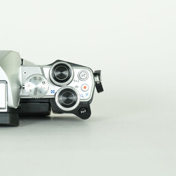 OLYMPUS OM-D E-M10 Mark II