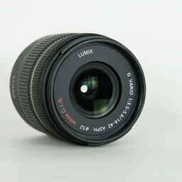Panasonic LUMIX G VARIO 14-42mm F3.5-5.6 ASPH./MEGA O.I.S.