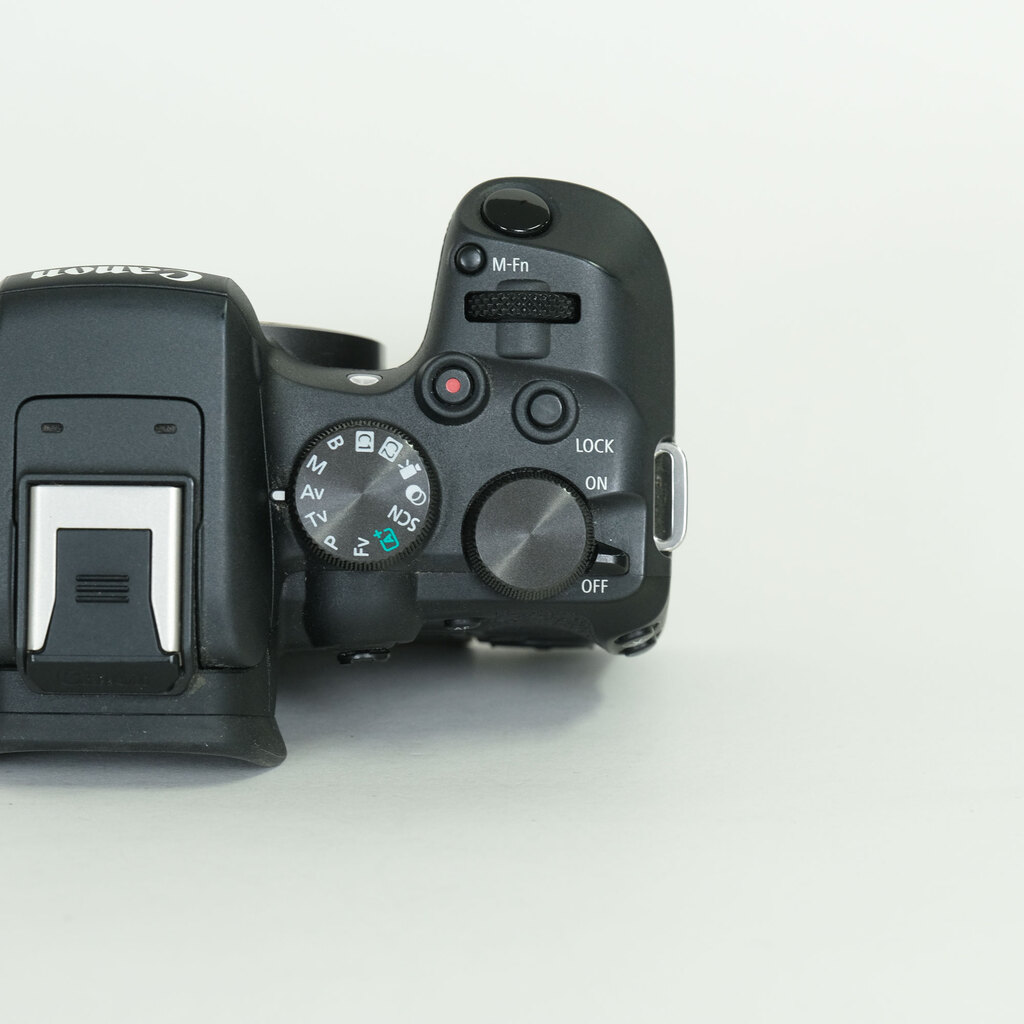 Canon EOS R10 Canon EOS R10
