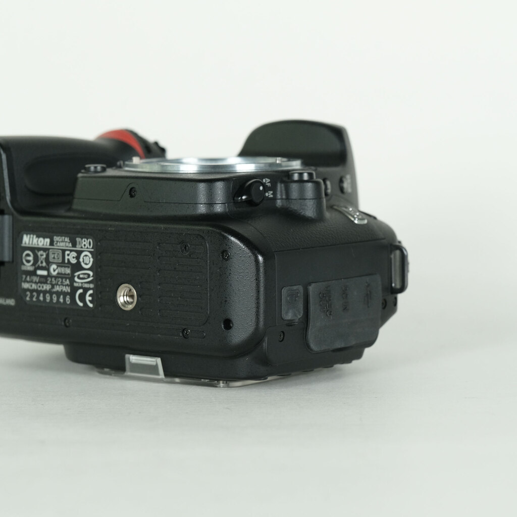 Nikon D80 ボディの出品 | ONE SCENE（ワンシーン）
