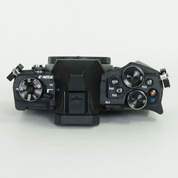 OLYMPUS OM-D E-M5 Mark II