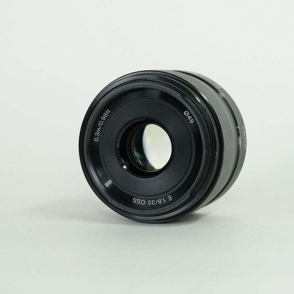 SONY E 35mm F1.8 OSS SEL35F18 SONY E 35mm F1.8 OSS SEL35F18