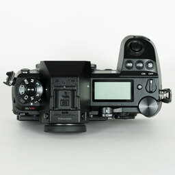 Panasonic LUMIX DC-S1R