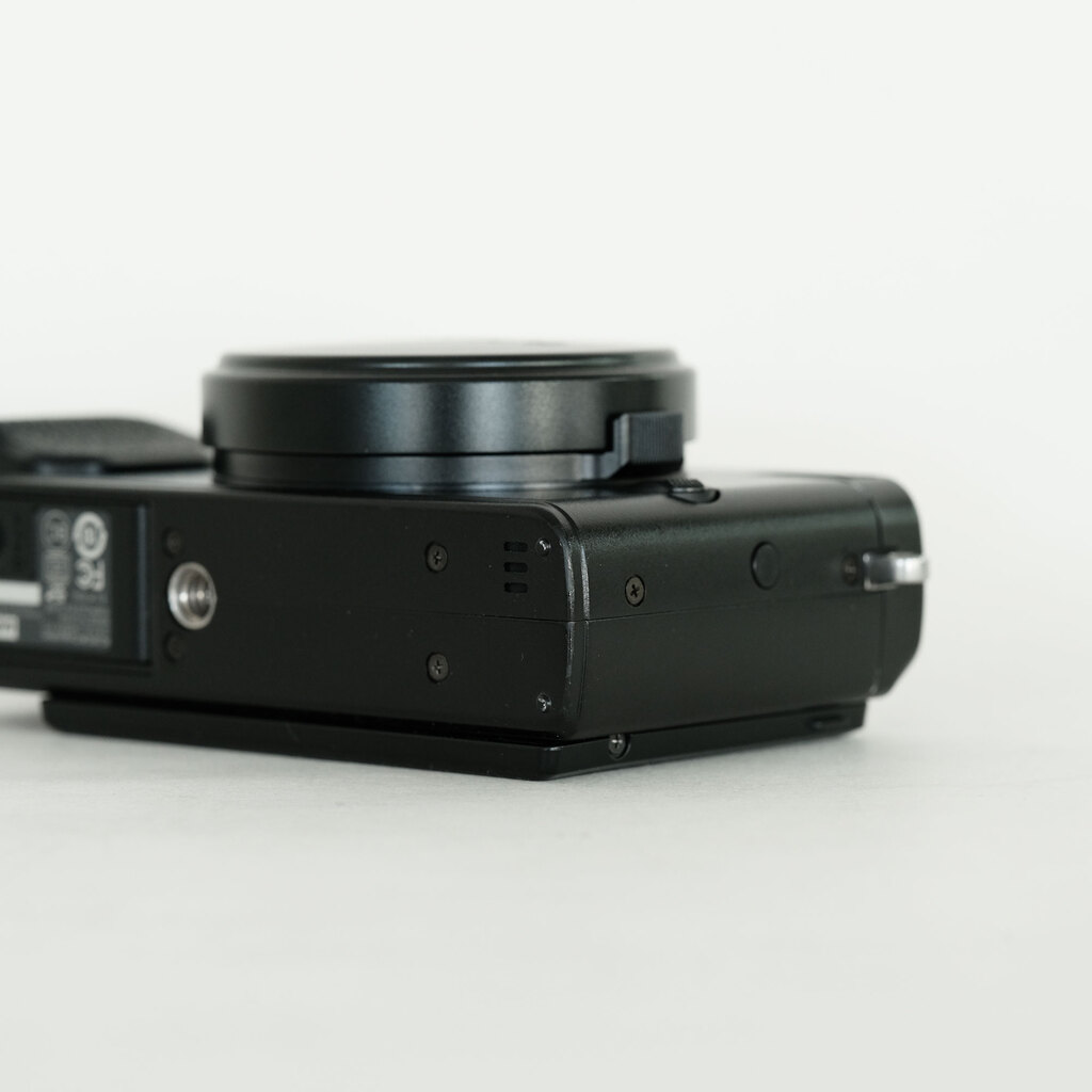 FUJIFILM X70 ブラック