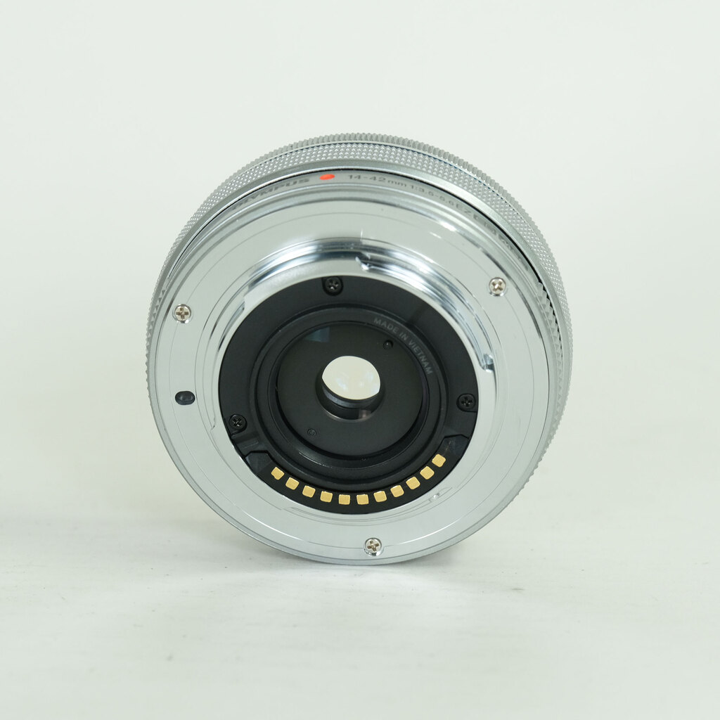 OLYMPUS M.ZUIKO DIGITAL ED 14-42mm F3.5-5.6 EZ シルバー