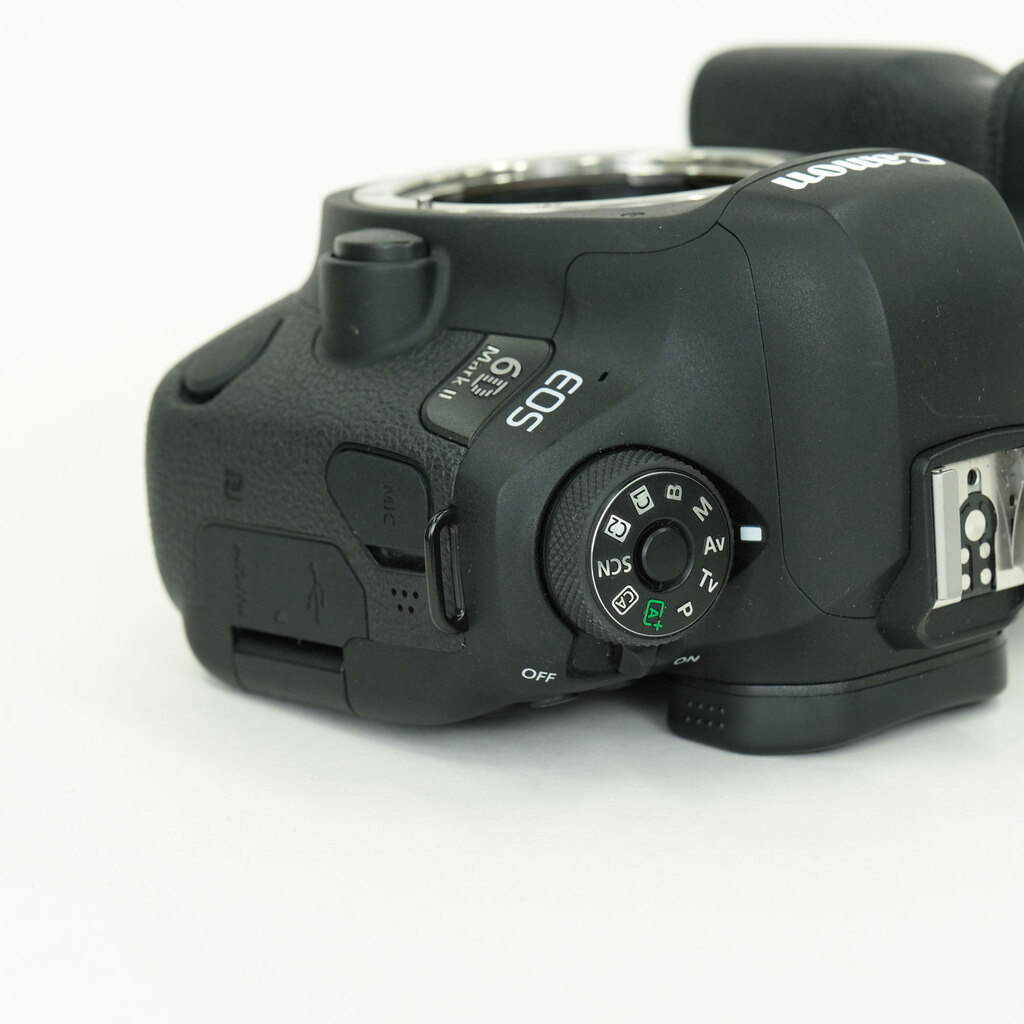 Canon EOS 6D Mark II Canon EOS 6D Mark II
