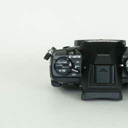 OLYMPUS OM-D E-M1 Mark II