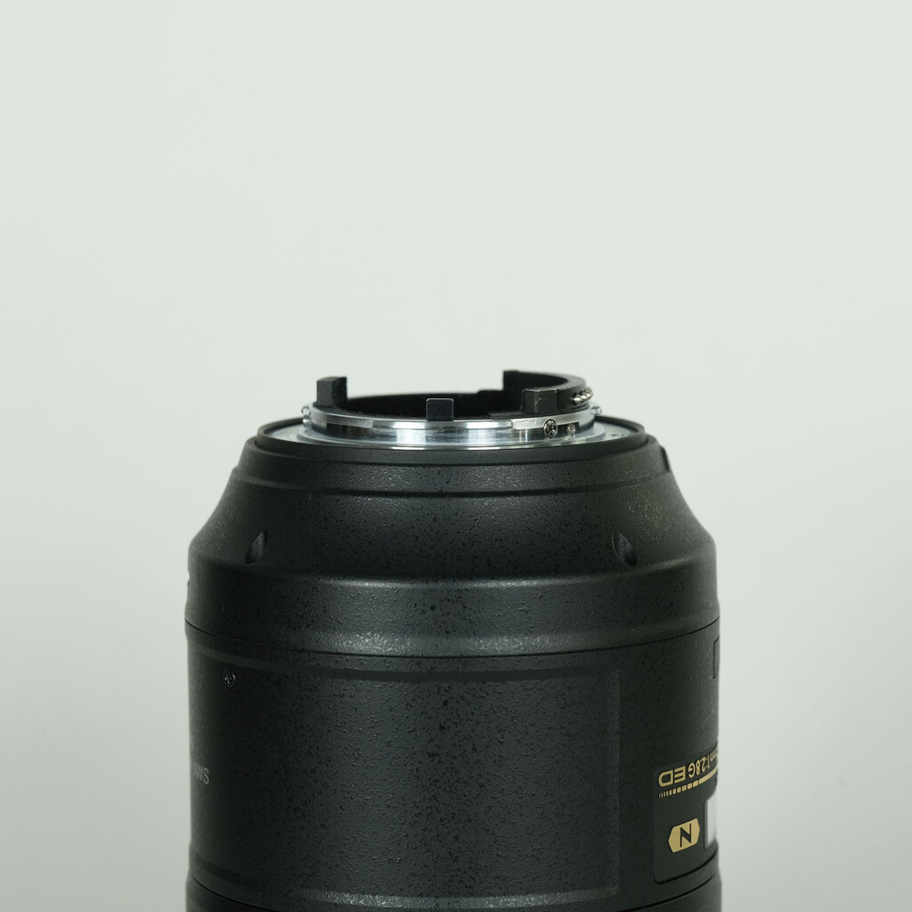 Nikon AF-S VR Micro-Nikkor 105mm f/2.8G IF-ED