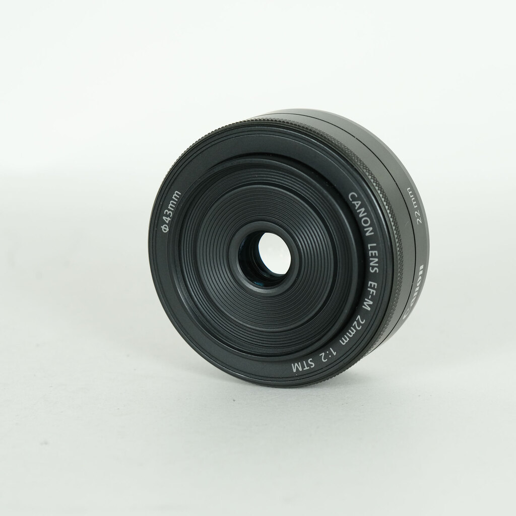 Canon EF-M22mm F2 STM