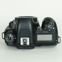 Nikon D7500