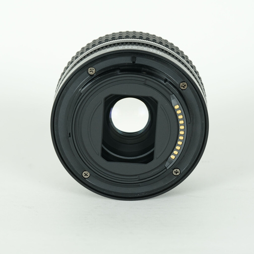 Nikon NIKKOR Z 40mm f/2 Nikon NIKKOR Z 40mm f/2