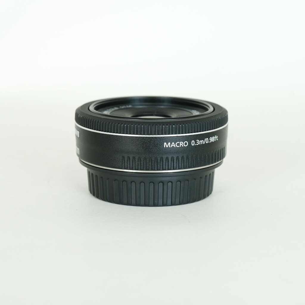 Canon EF40mm F2.8 STM
