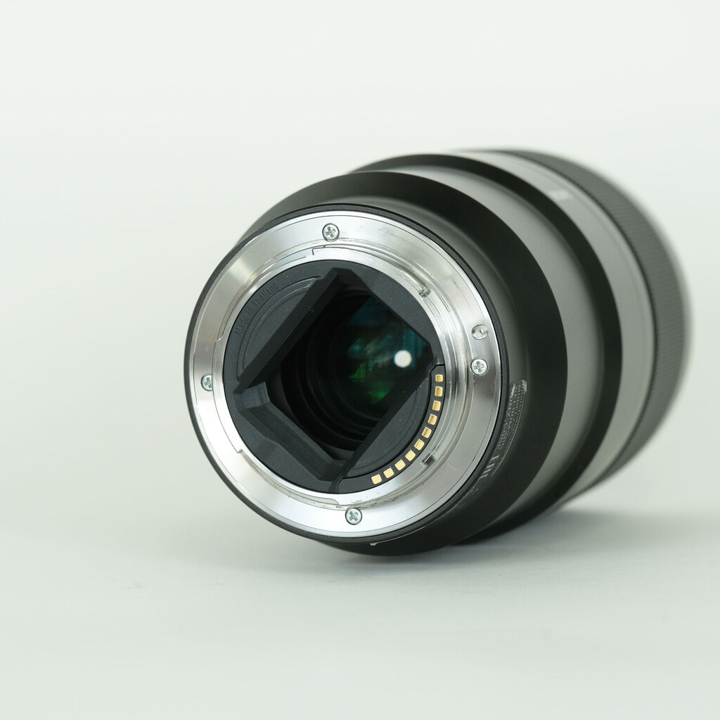 SONY FE 90mm F2.8 Macro G OSS SEL90M28G