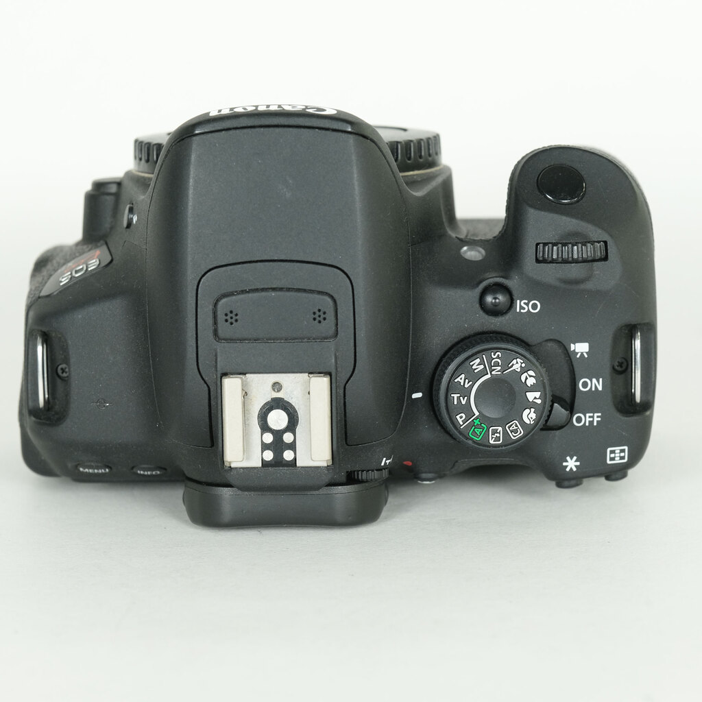 Canon EOS Kiss X7i Canon EOS Kiss X7i