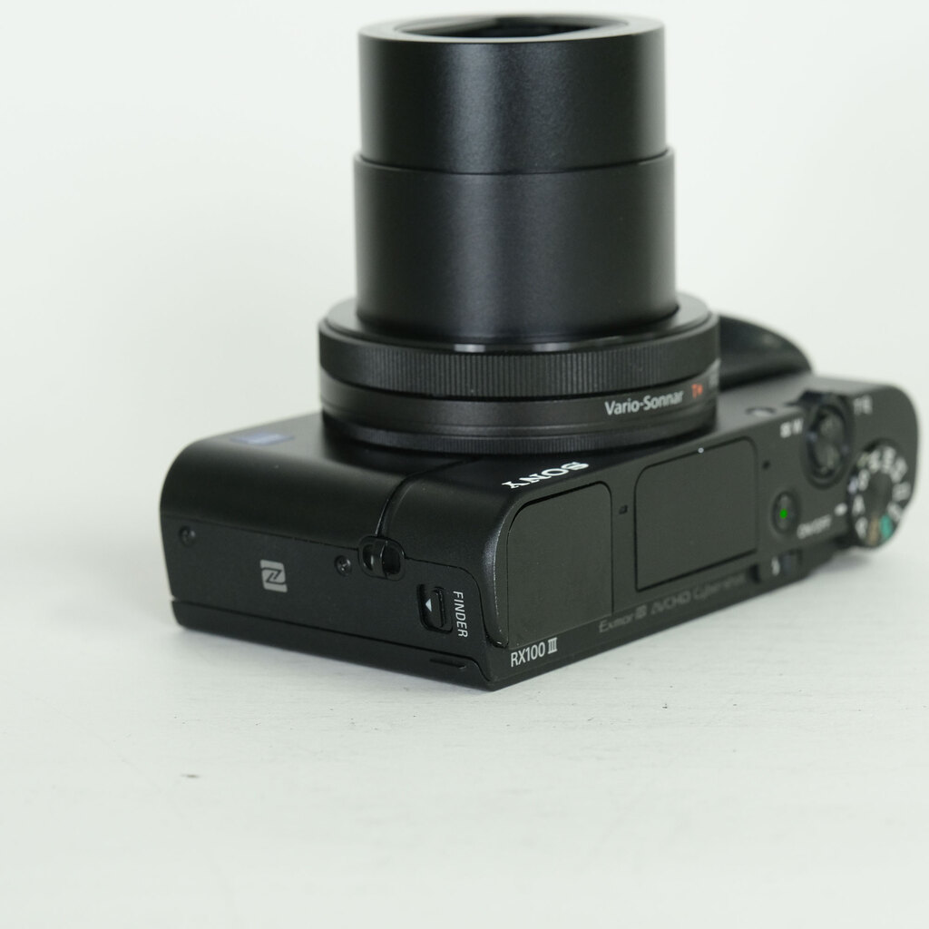 SONY Cyber-shot DSC-RX100M3