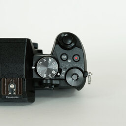 Panasonic LUMIX DMC-G8 Panasonic LUMIX DMC-G8