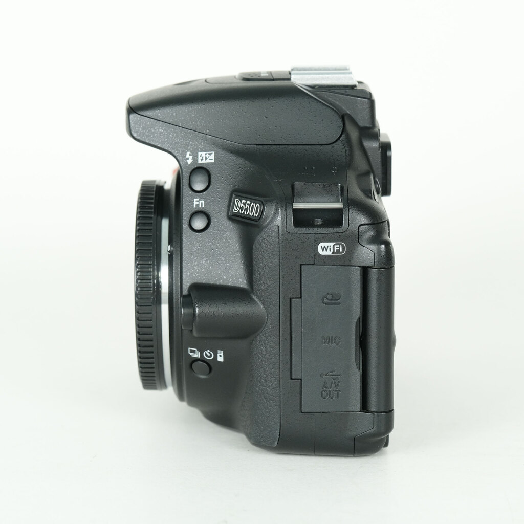 Nikon D5500の出品 | ONE SCENE（ワンシーン）