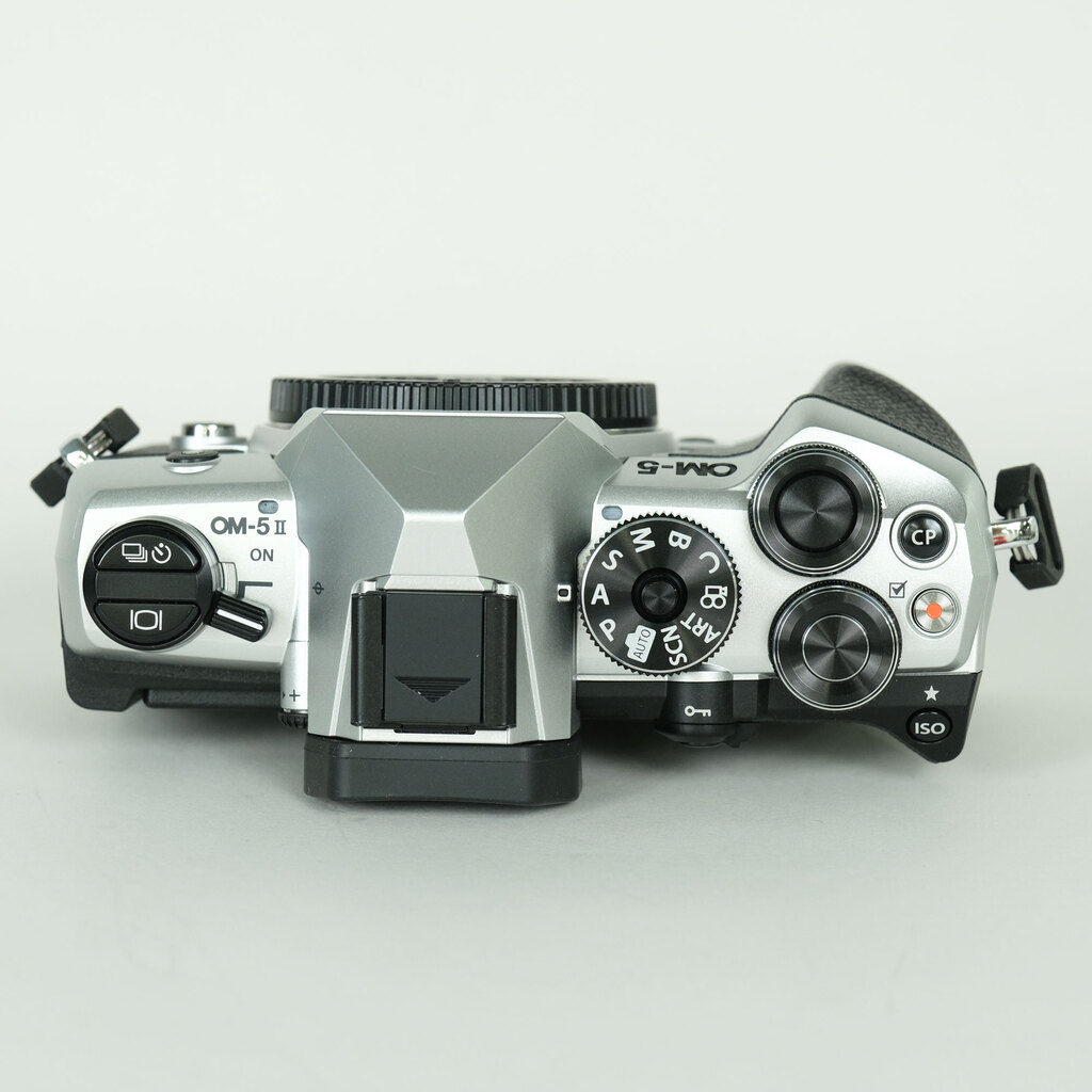 OM SYSTEM OM-5 Mark II ボディ シルバー