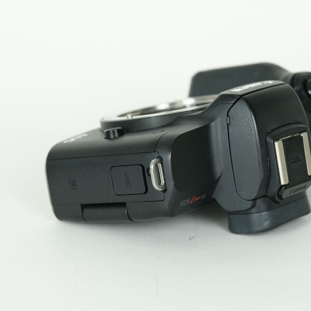 Canon EOS Kiss Mの出品 | ONE SCENE（ワンシーン）