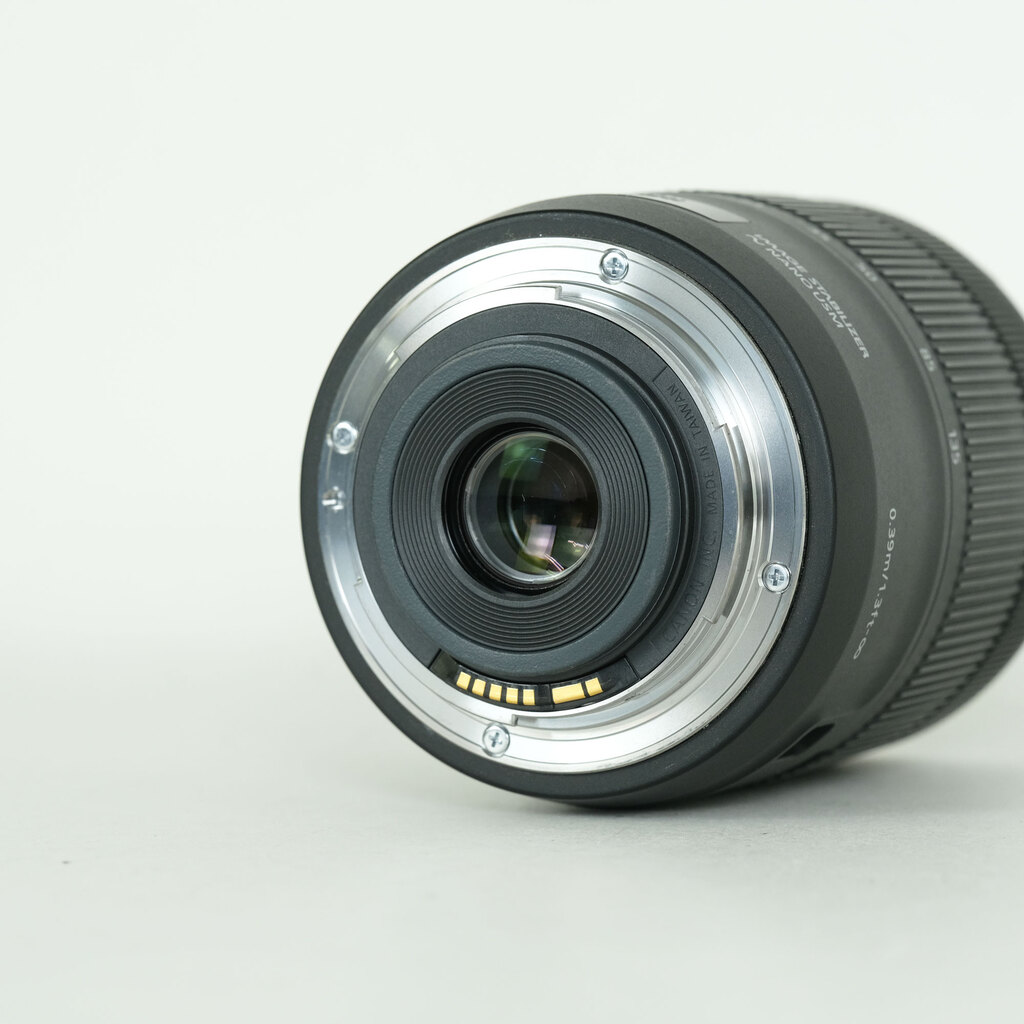 Canon EF-S18-135mm F3.5-5.6 IS USM Canon EF-S18-135mm F3.5-5.6 IS USM