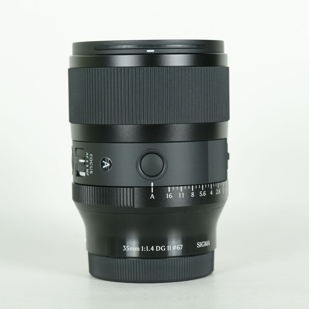 35mm F1.4 DG II [ソニーE用] 中古価格比較 - 価格.com