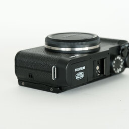 FUJIFILM X-M1 ボディ ブラック