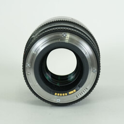 Canon EF100mm F2.8Lマクロ IS USM