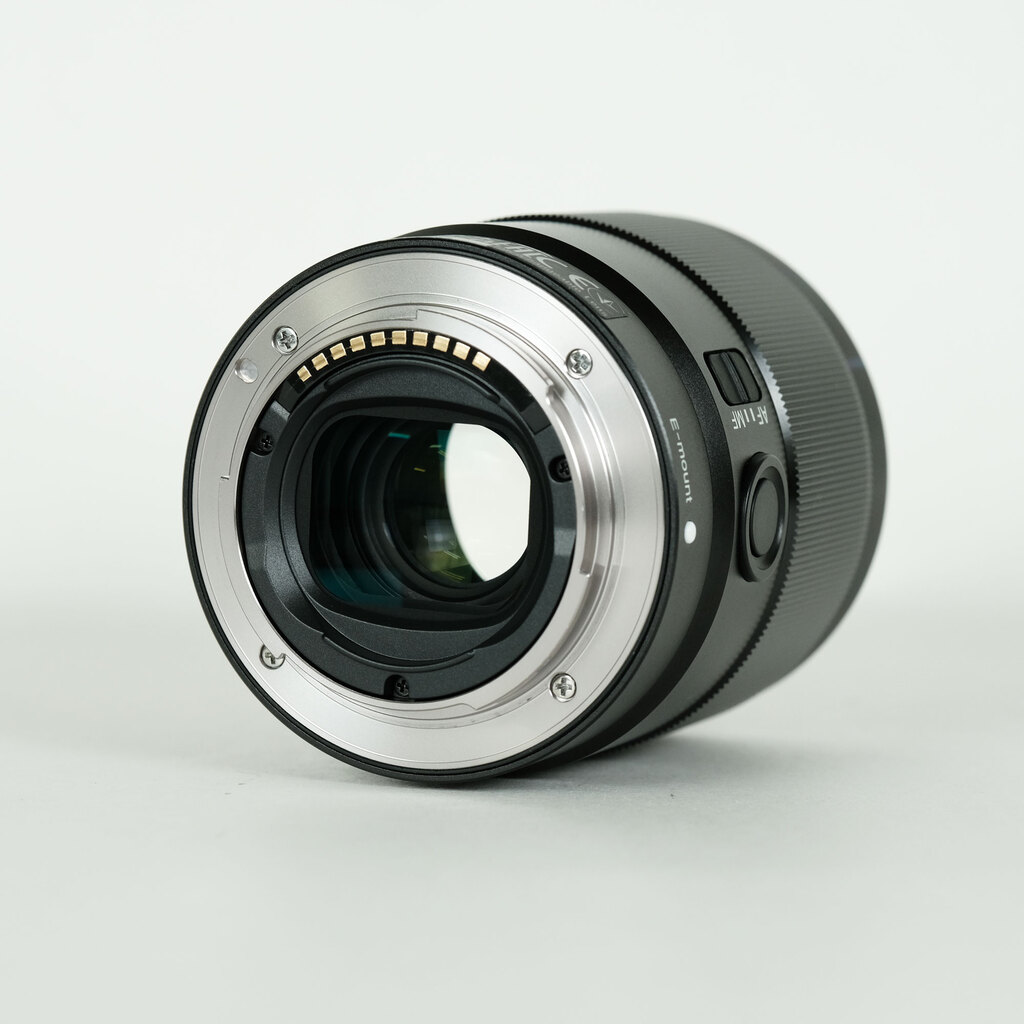 SONY FE 35mm F1.8 SEL35F18F