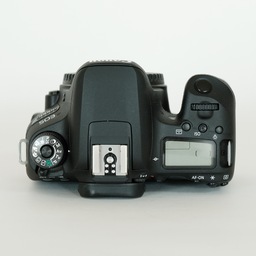 Canon EOS 9000D