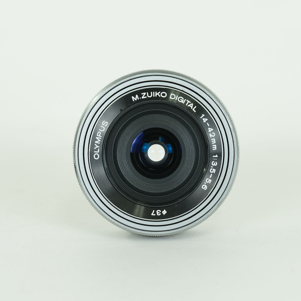 OLYMPUS M.ZUIKO DIGITAL ED 14-42mm F3.5-5.6 EZ シルバー
