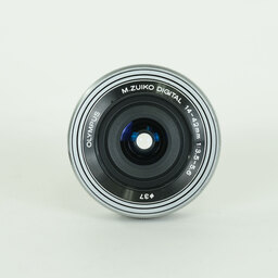 OLYMPUS M.ZUIKO DIGITAL ED 14-42mm F3.5-5.6 EZ シルバー