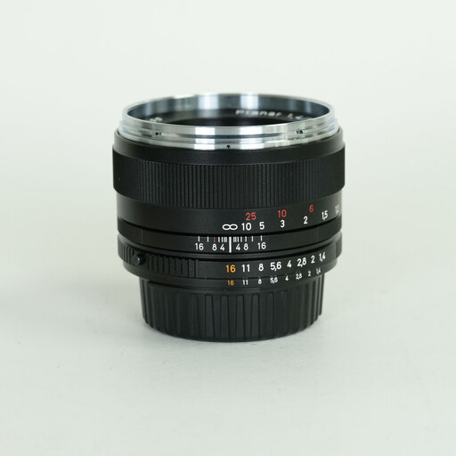 Carl Zeiss Planar T* 50mm F1.4 ZF.2 [ニコンF用]