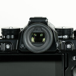 Nikon Z f プレミアムエクステリア張替済み   ［プレミアムエクステリア張替キャンペーン・皮革換装品］