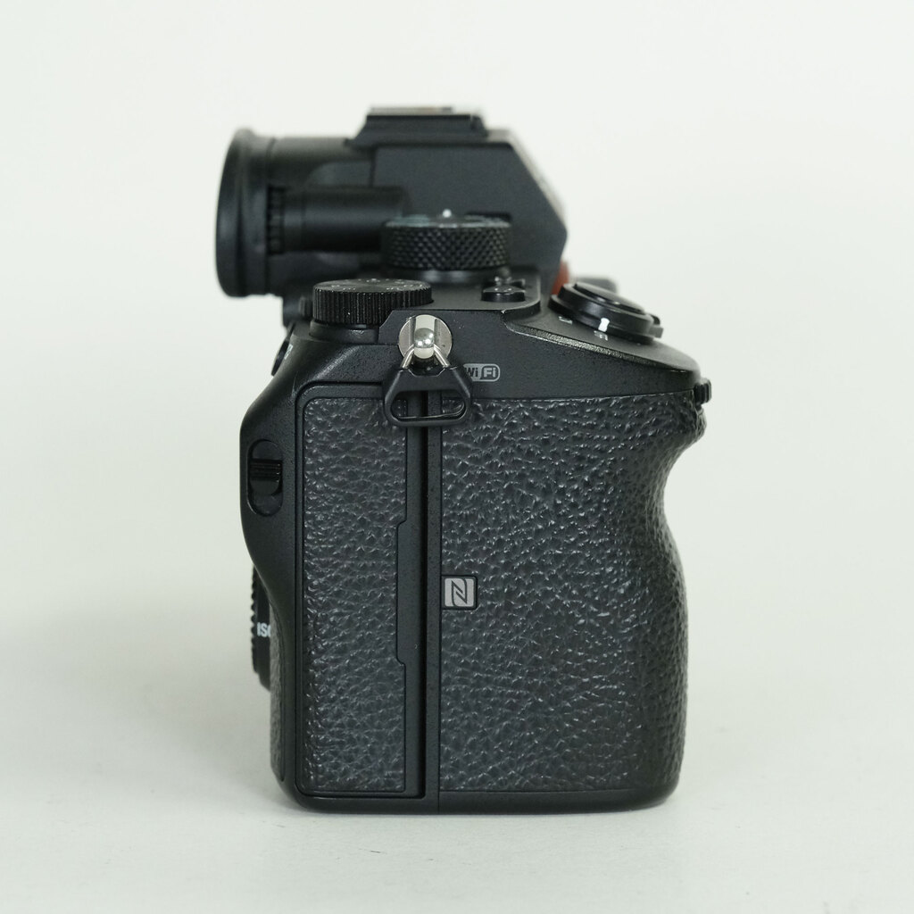 SONY α7 III(ILCE-7M3) SONY α7 III(ILCE-7M3)