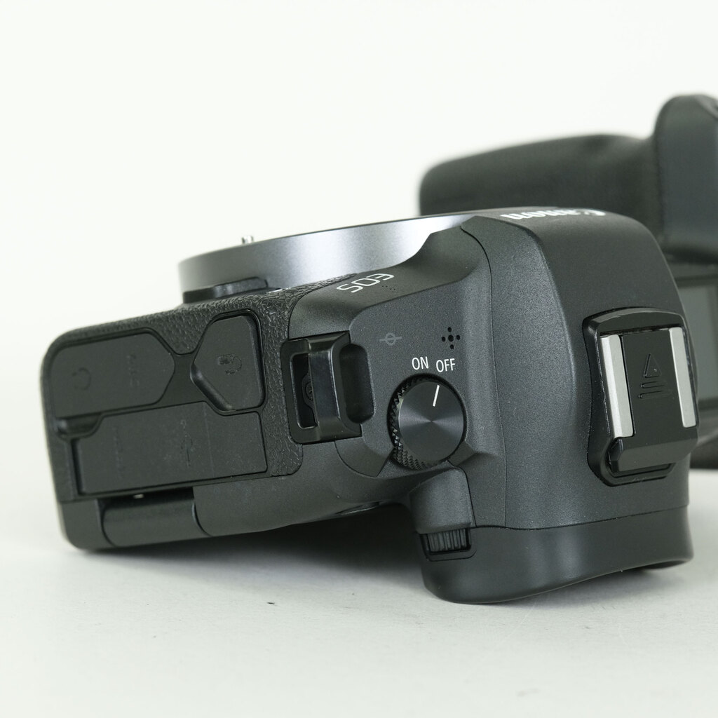 Canon EOS R Canon EOS R