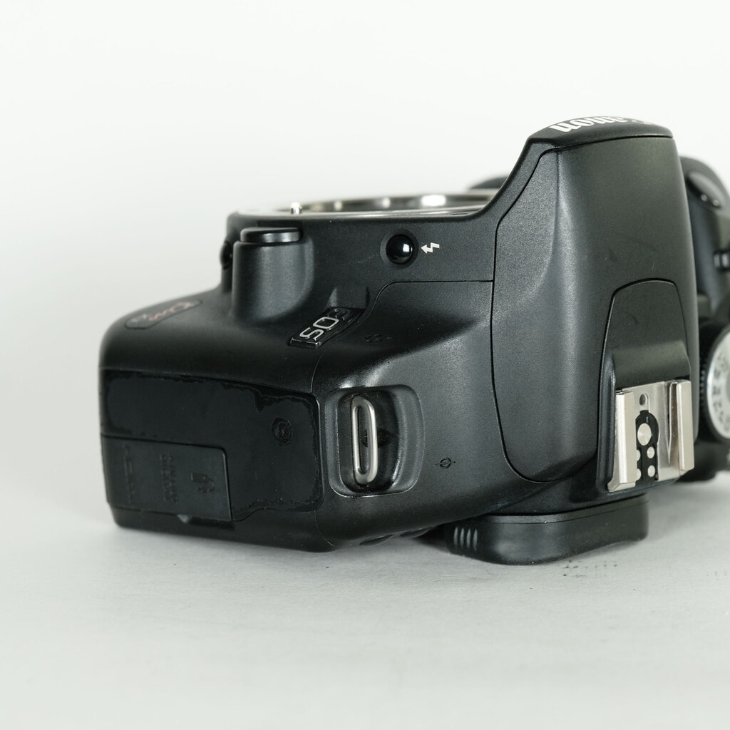 Canon EOS Kiss X3 ボディ