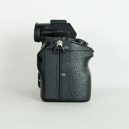 SONY α7 III（ILCE-7M3）