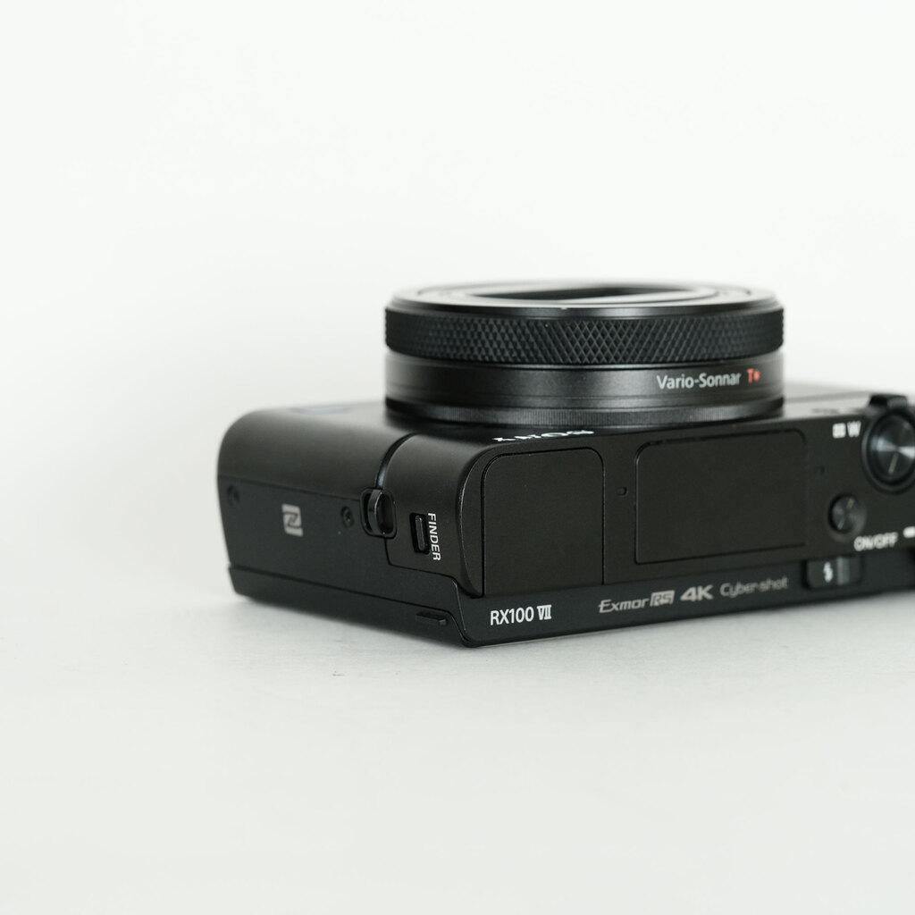 SONY Cyber-shot DSC-RX100M7G シューティンググリップキット