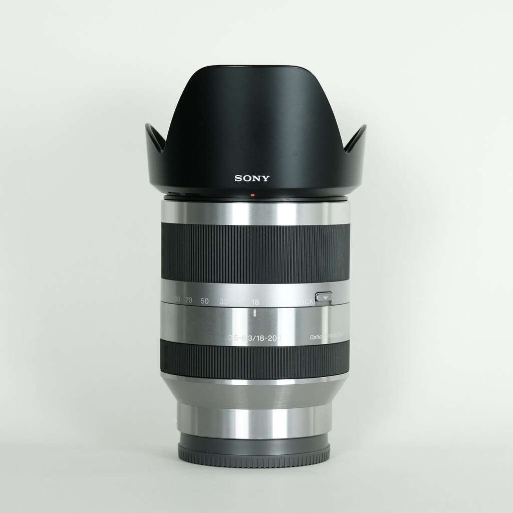 SONY E18-200mm F3.5-6.3 OSS SEL18200