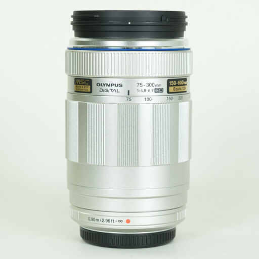 OLYMPUS M.ZUIKO ED75-300mm F4.8-6.7 シルバー