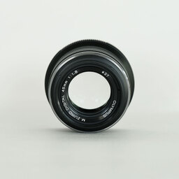 OLYMPUS M.ZUIKO DIGITAL 45mm F1.8