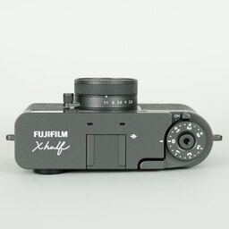 FUJIFILM X half X-HF1