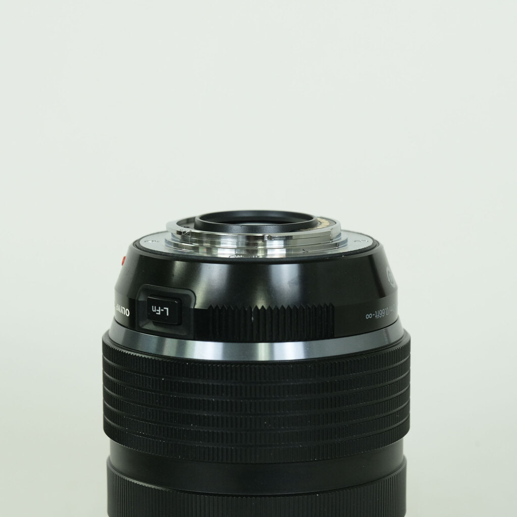 OLYMPUS M.ZUIKO DIGITAL ED 12-40mm F2.8 PRO OLYMPUS M.ZUIKO DIGITAL ED 12-40mm F2.8 PRO