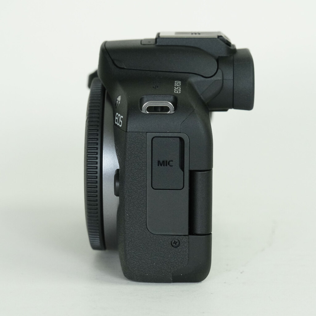 Canon EOS R50