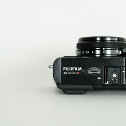 FUJIFILM X100F ブラック