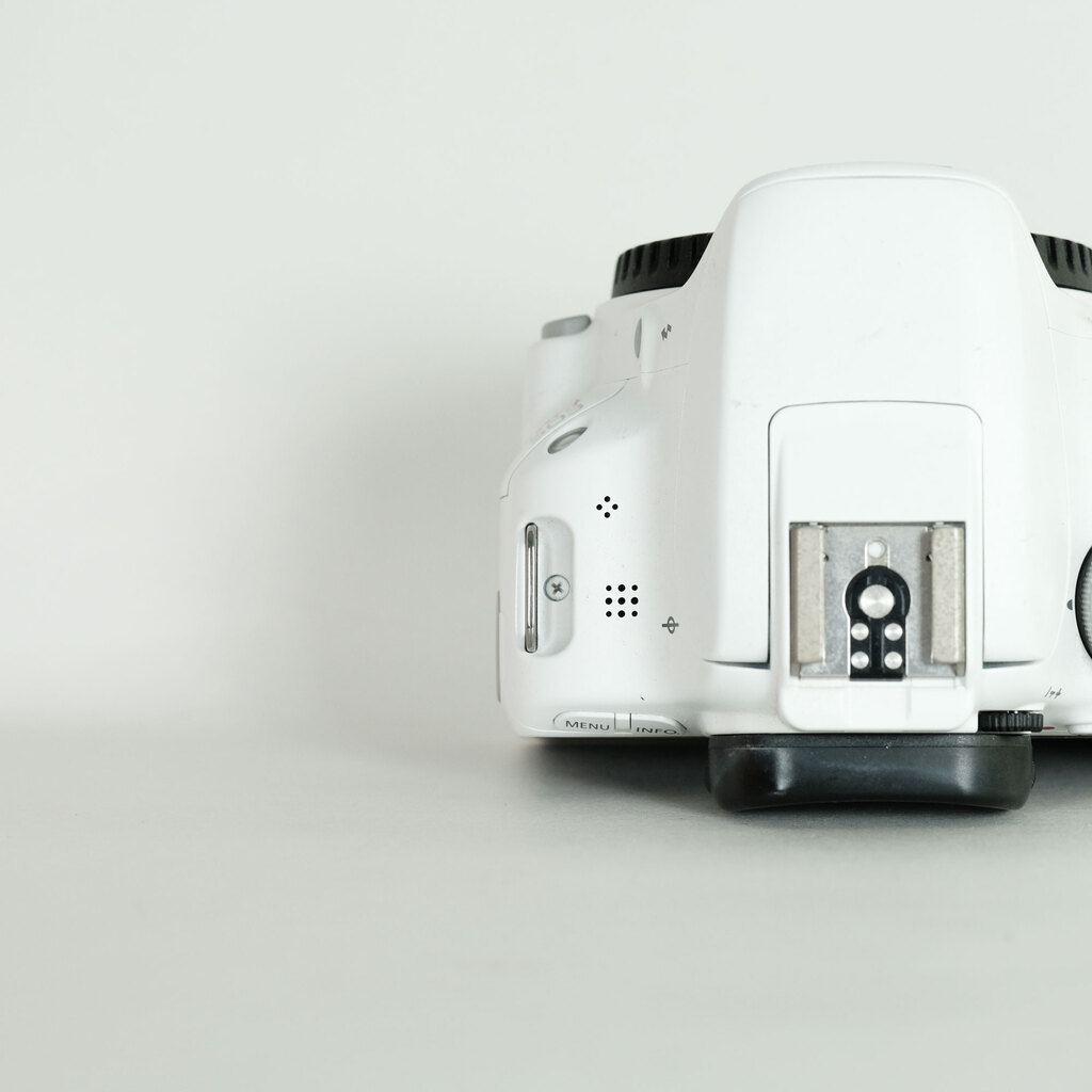 Canon EOS Kiss X7 ボディ ホワイト