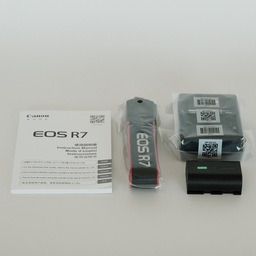Canon EOS R7