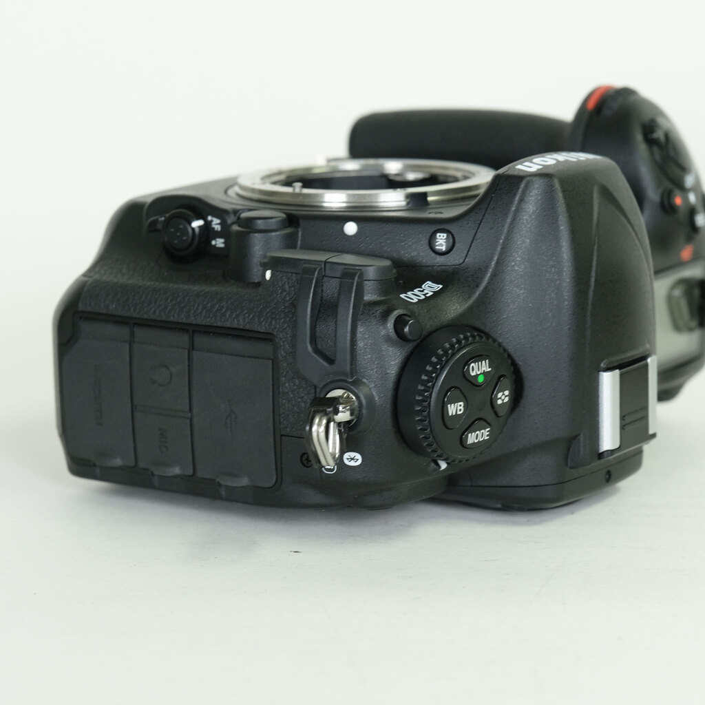 Nikon D500